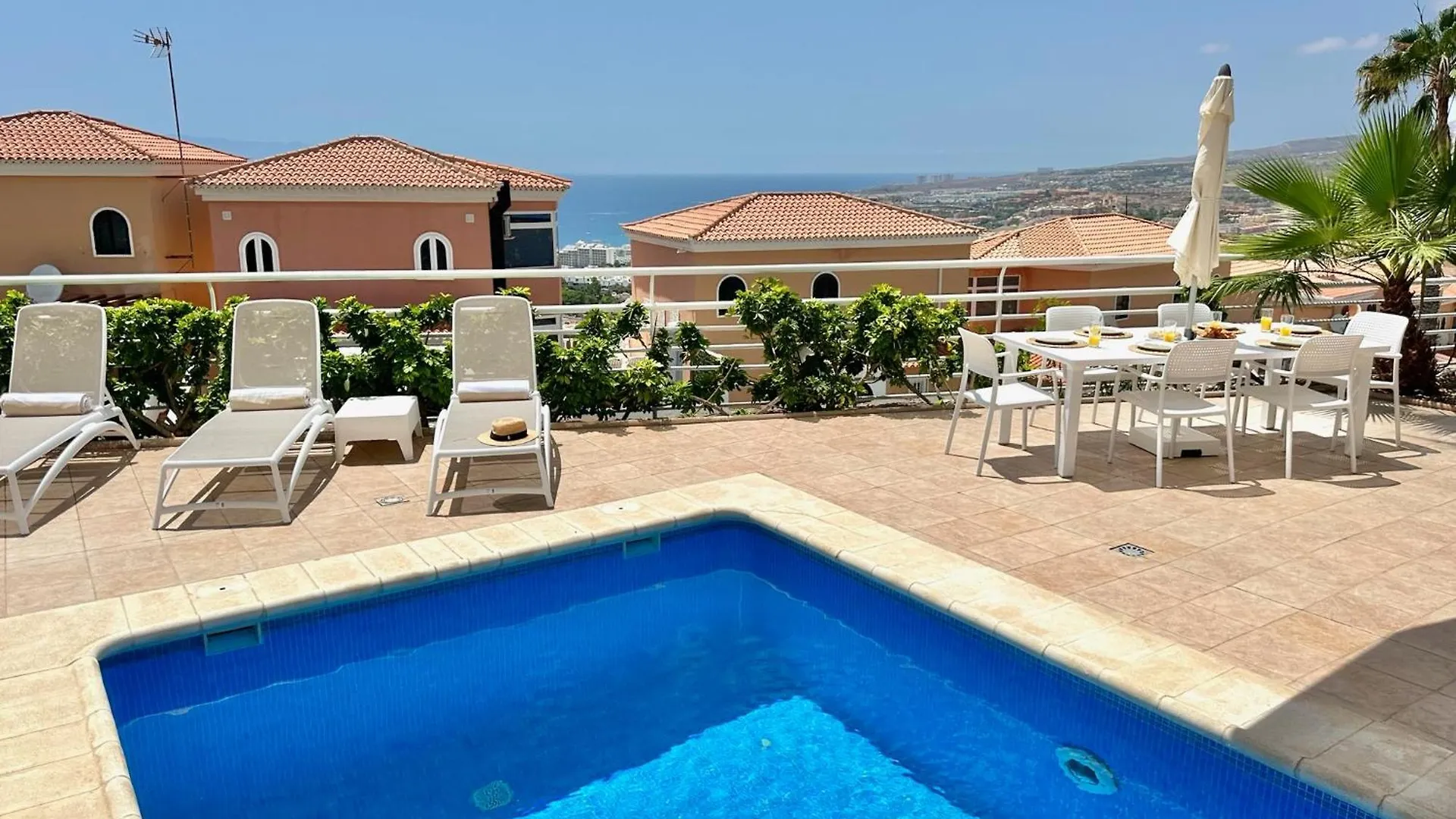 Luxury Villa Taoro Private Heated Pool Free Car Except Christmas Costa Adeje  0*, Costa Adeje (Tenerife)